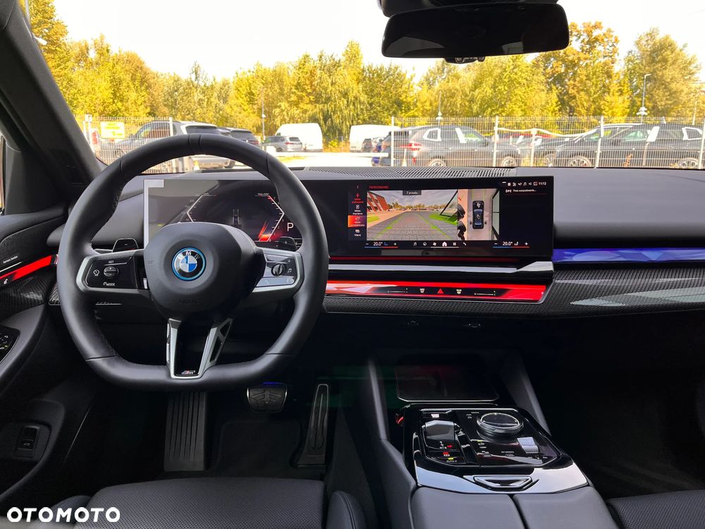 BMW Seria 5 - 32