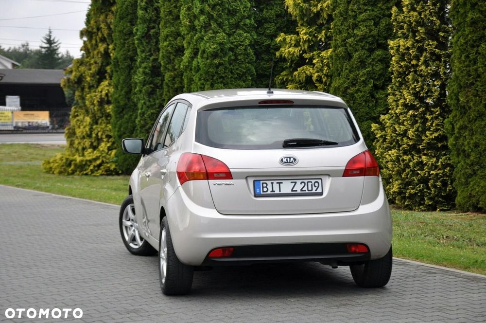 Kia Venga - 15