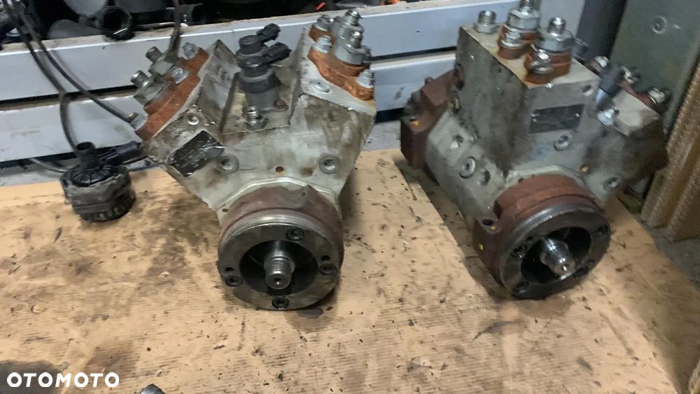 Pompa wtryskowa Bosch Pompa wysokiego ciśnienia MAN "V"  MAN 51.11103-7762 F00BC00010 CR / CP9V4/L820710 - 1