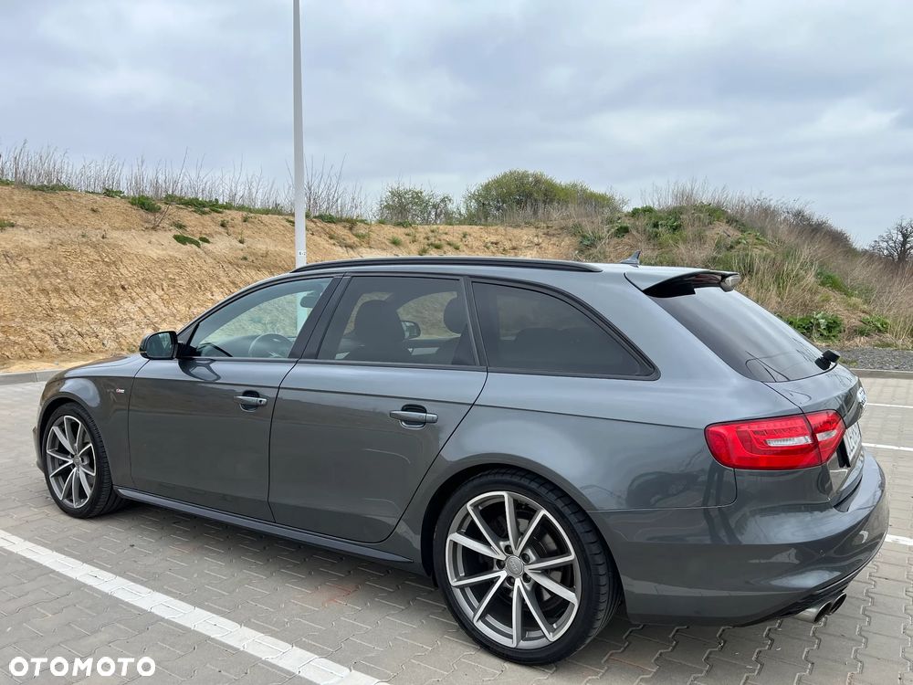 Audi A4 Avant 2.0 TDI DPF quattro S tronic S line Sportpaket - 8