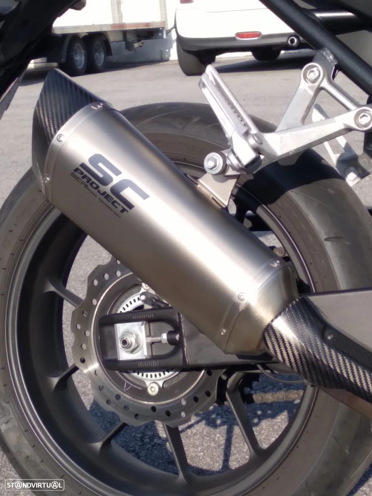 Honda CB 750 HORNET - 13