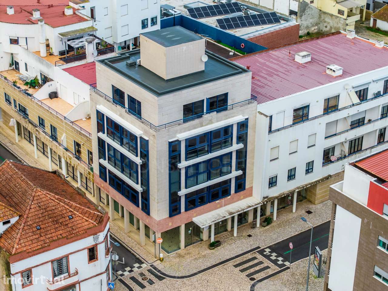 Apartamento T3 Duplex | Piscina | Bombarral Centro - Grande imagem: 2/43