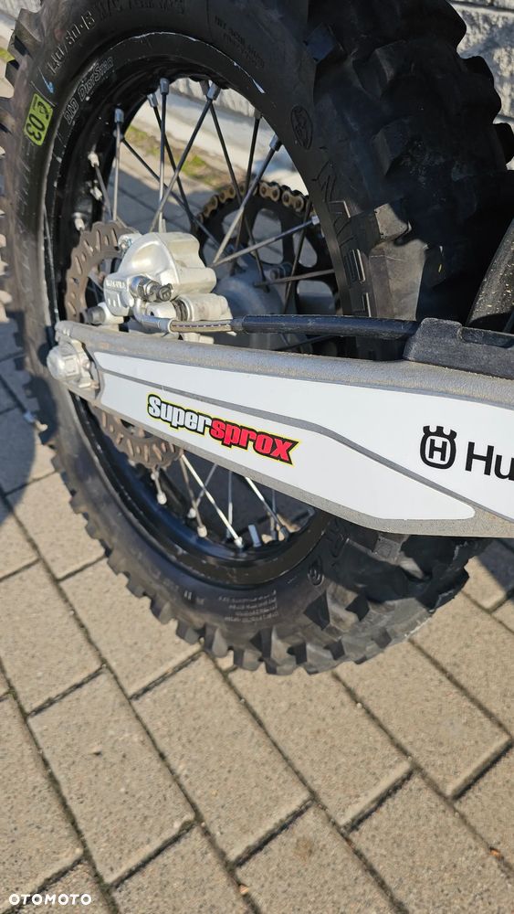 Husqvarna FE - 26