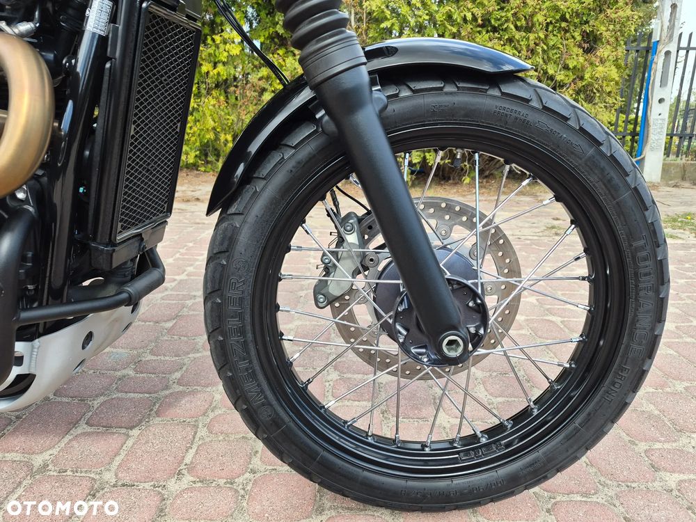 Triumph Scrambler - 12