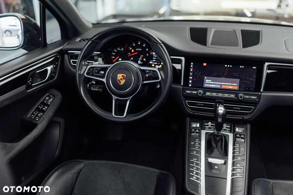 Porsche Macan GTS - 17