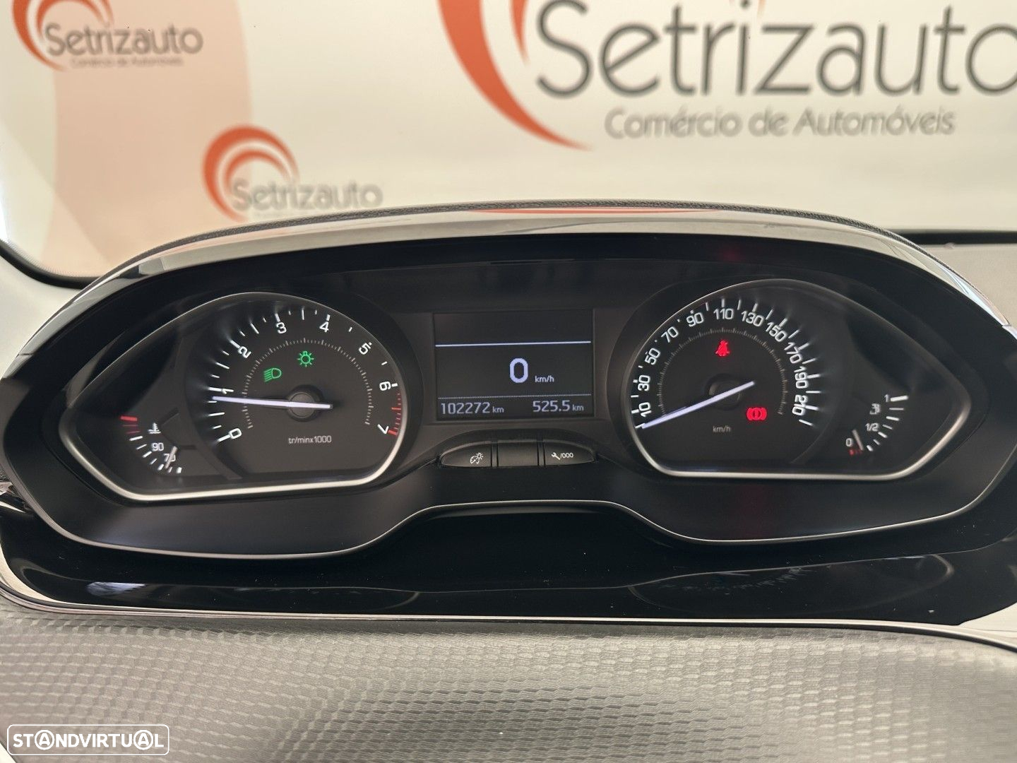 Peugeot 208 1.2 PureTech Allure - 11