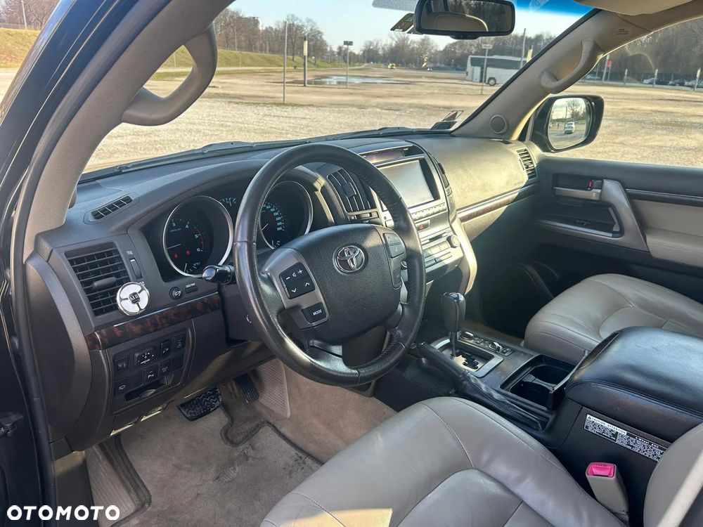 Toyota Land Cruiser LC 4.5 V8 D-4D Prestige Platinium 7os - 17