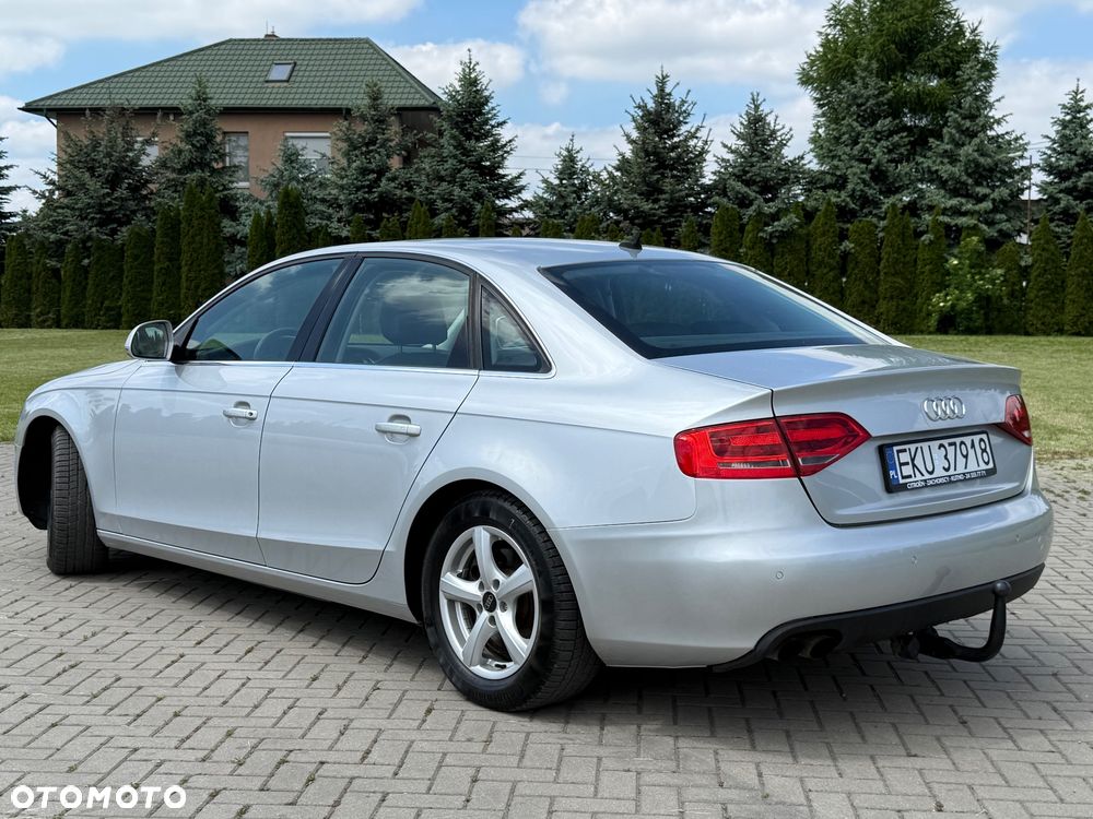 Audi A4 Limousine - 10