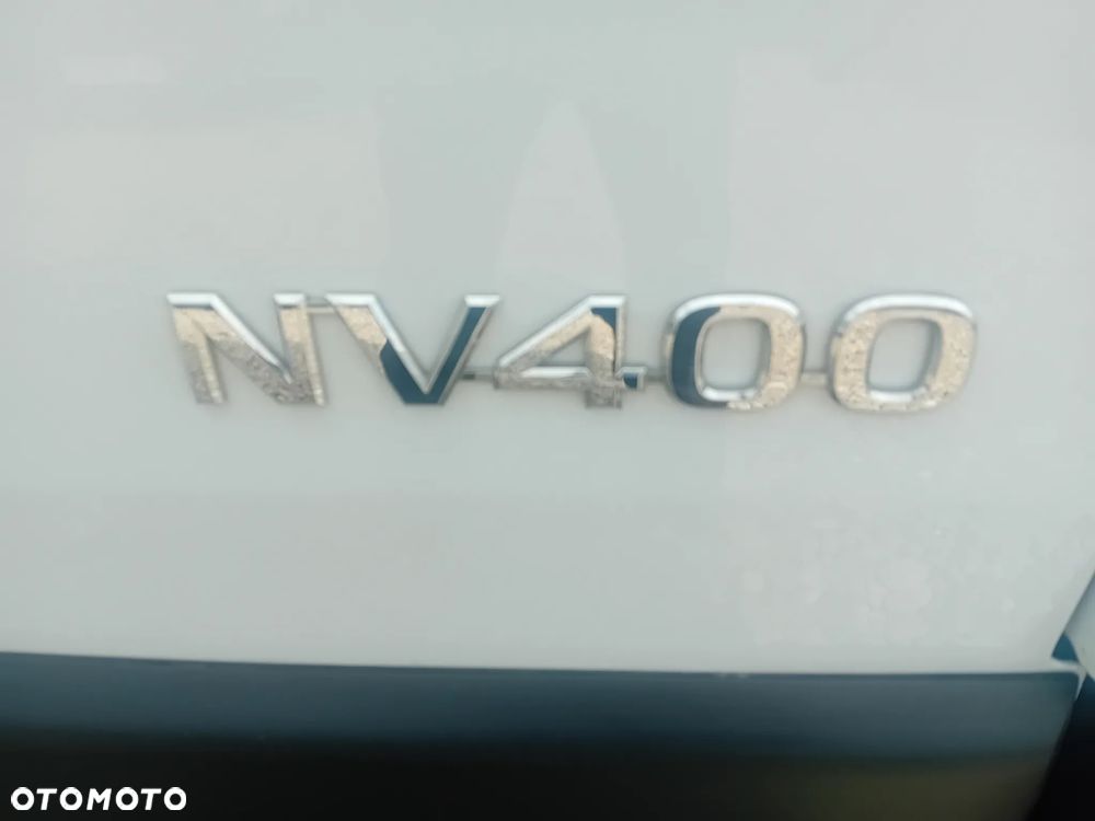 Nissan NV-400 - 9