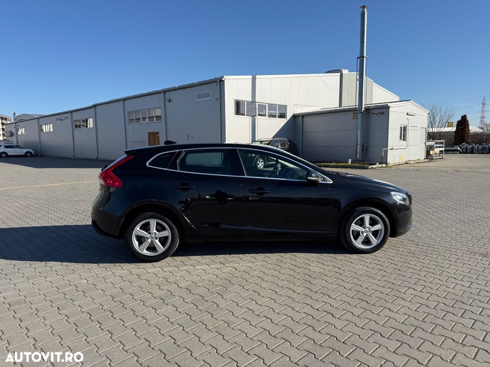 Volvo V40 D2 Summum - 28