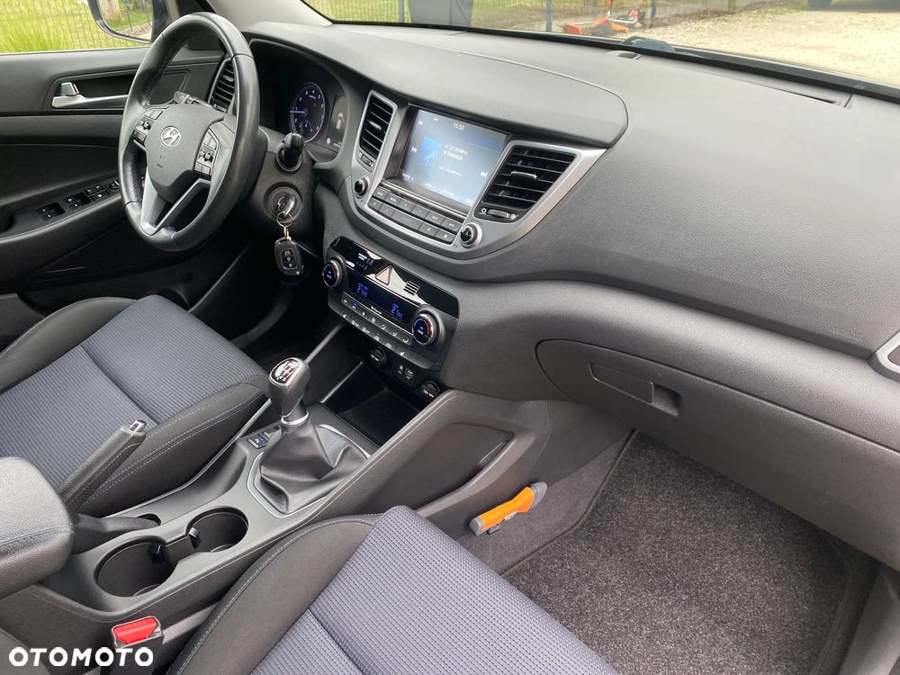 Hyundai Tucson 1.6 GDI BlueDrive GO 2WD - 18
