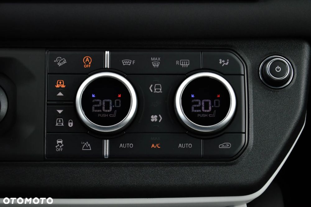 Land Rover Defender 3.0 D250 mHEV - 21