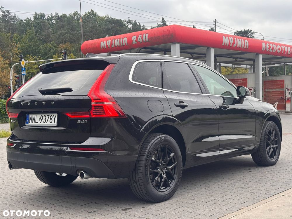 Volvo XC 60 B4 D AWD Geartronic Momentum Pro - 3