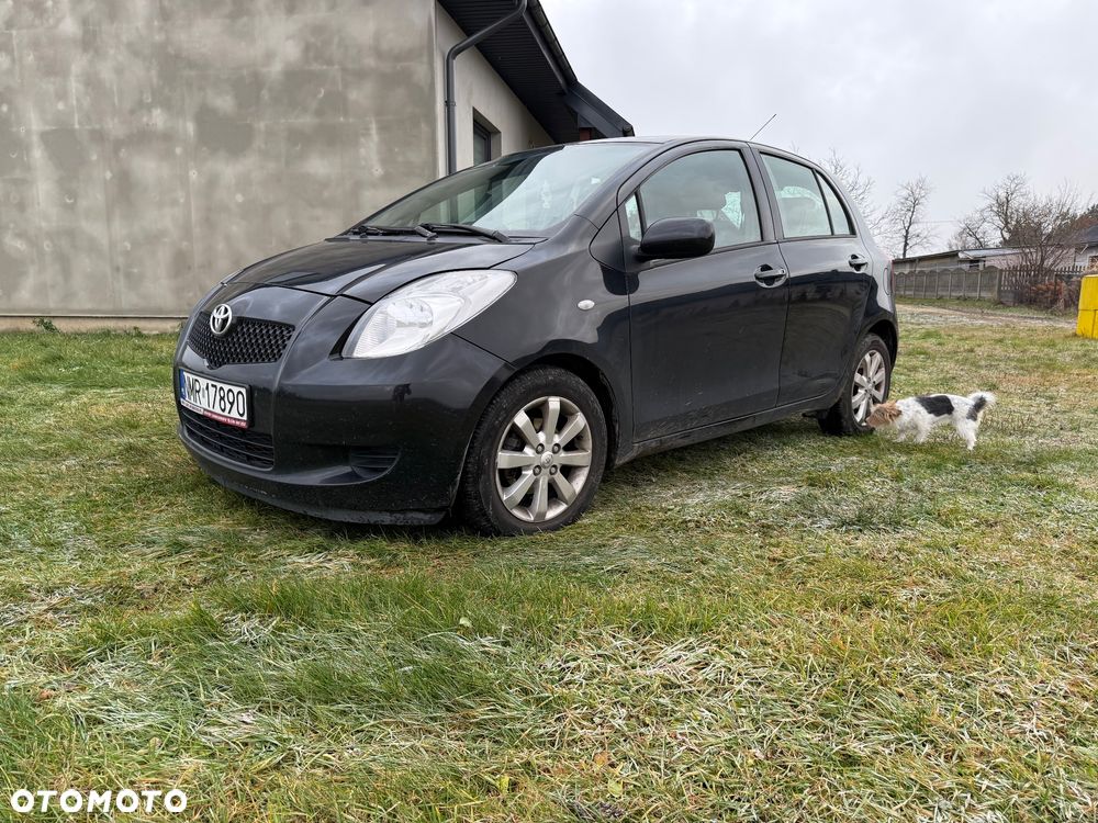 Toyota Yaris 1.3 - 2