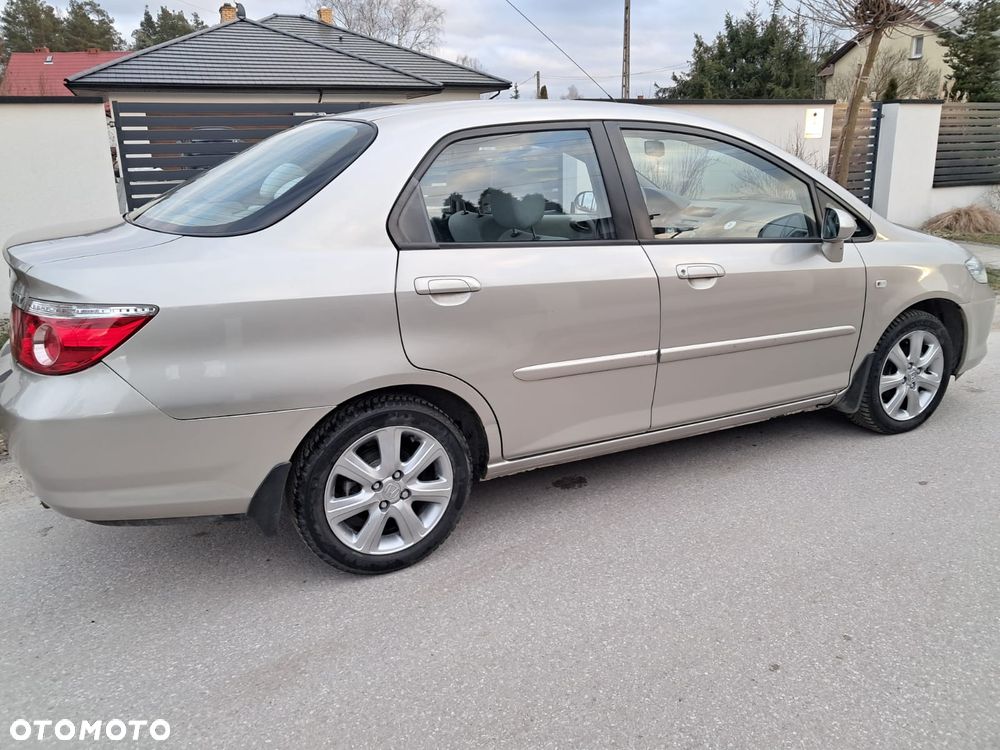 Honda City 1.4 Comfort - 10