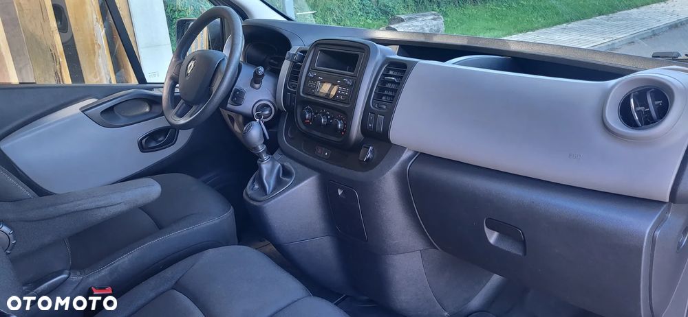 Renault Trafic - 14