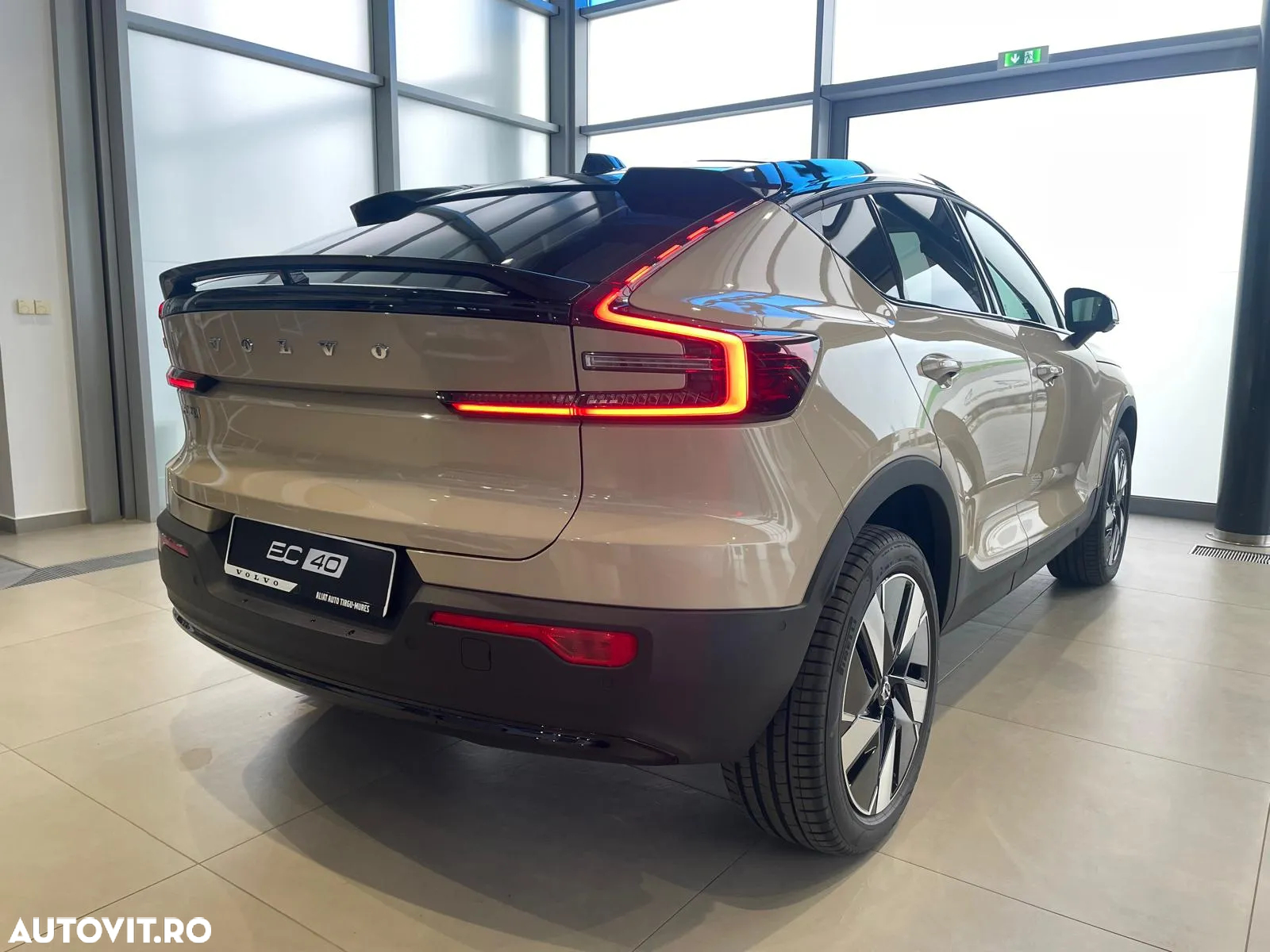 Volvo C40 Recharge Single Motor Extended Range RWD Plus - 6