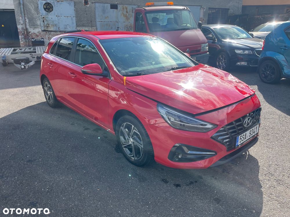 Hyundai i30 1.5 Intro - 1