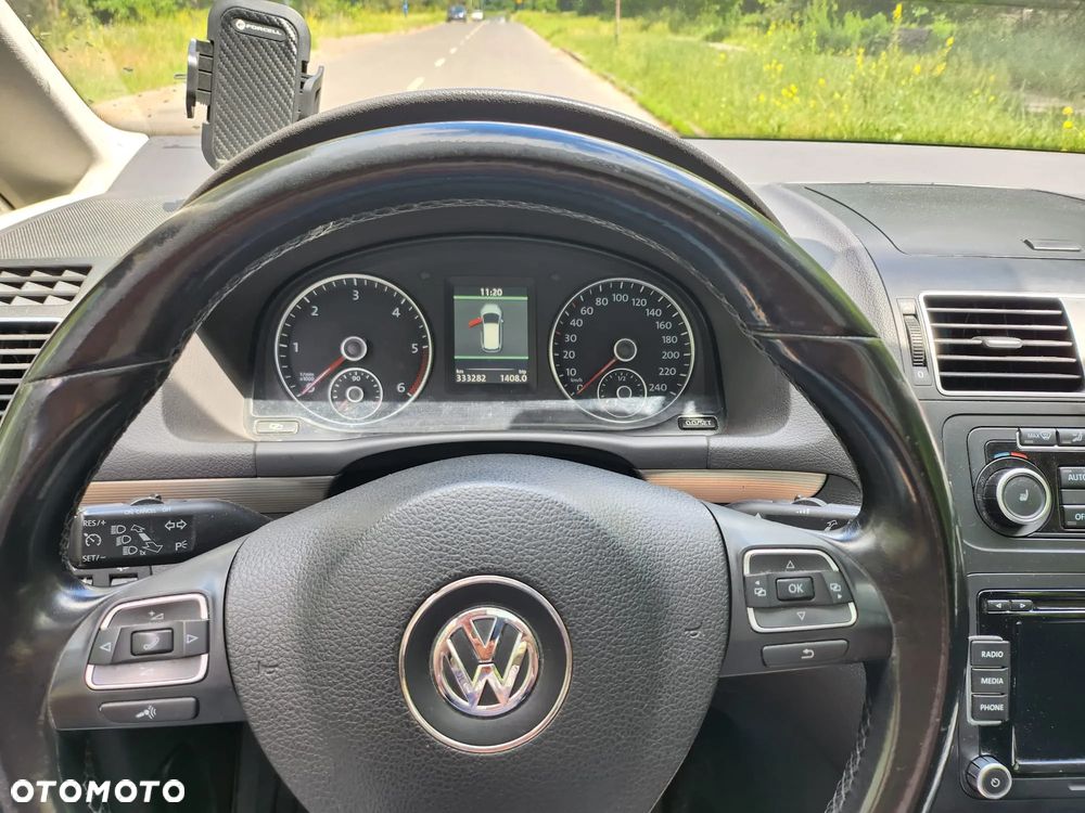 Volkswagen Touran 2.0 TDI Highline - 10