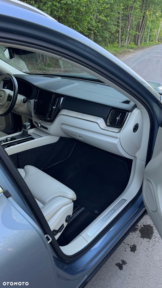Volvo XC 60 - 22