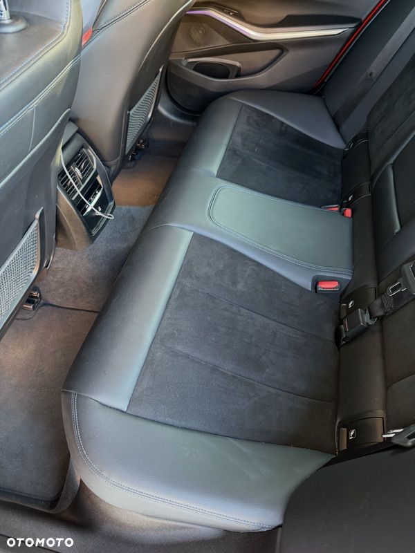 BMW Seria 3 320d M Sport - 5