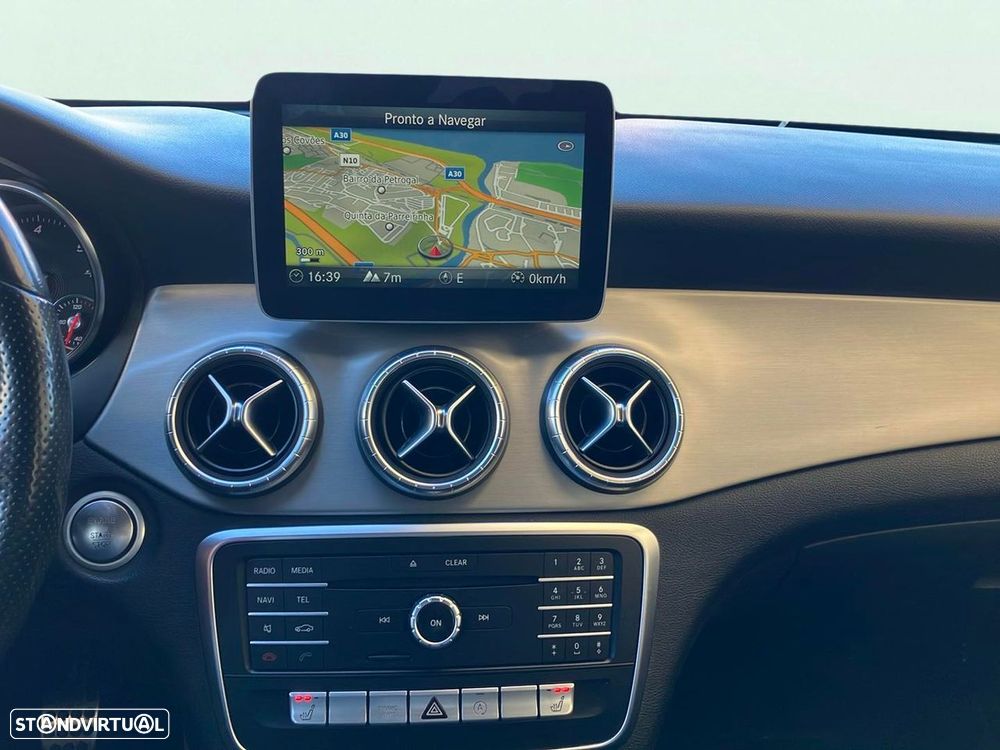 Mercedes-Benz CLA 180 - 11