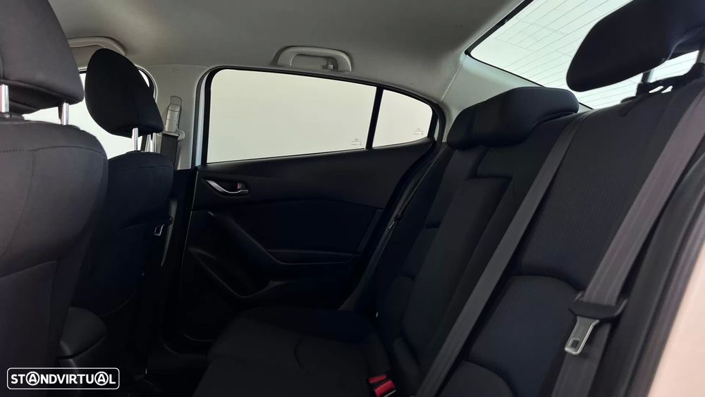 Mazda 3 1.5 Sky-D Excellence - 29