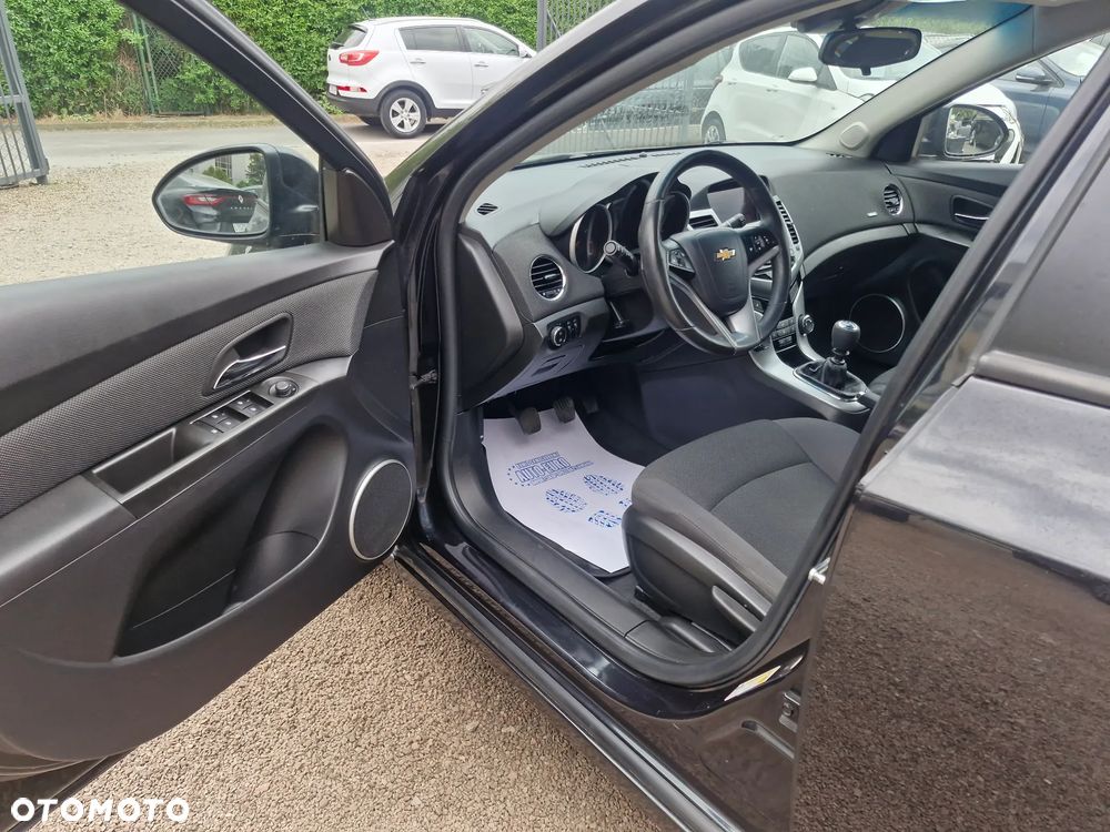 Chevrolet Cruze 1.6 LT+ - 12