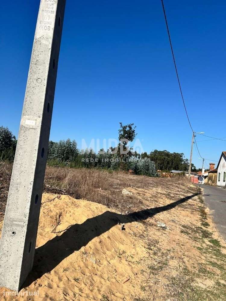 Terreno com duas frentes e grande potencial de urbanização em Avanca - Grande imagem: 3/5