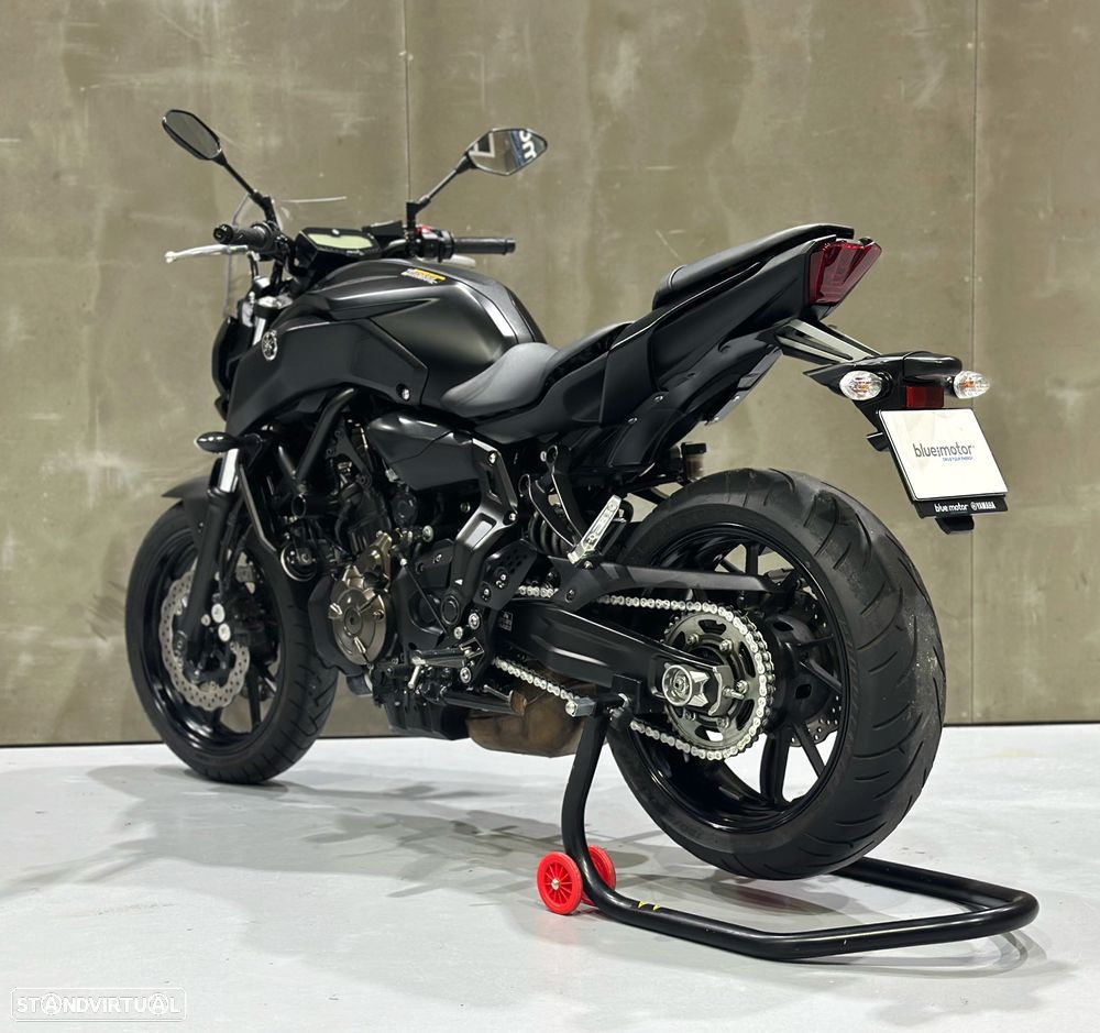 Yamaha MT-07 - 12