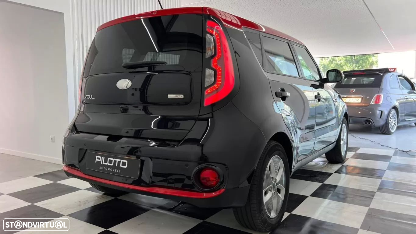 Kia e-Soul EV - 8
