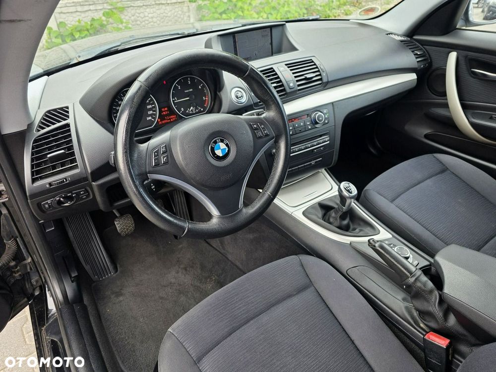 BMW Seria 1 118d - 12