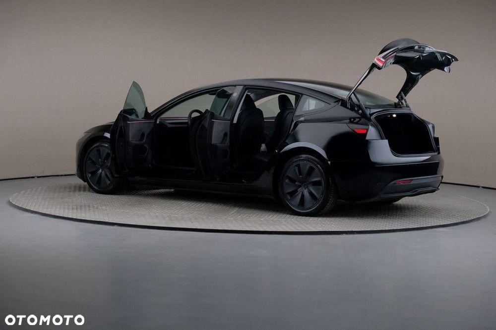 Tesla Model 3 - 7