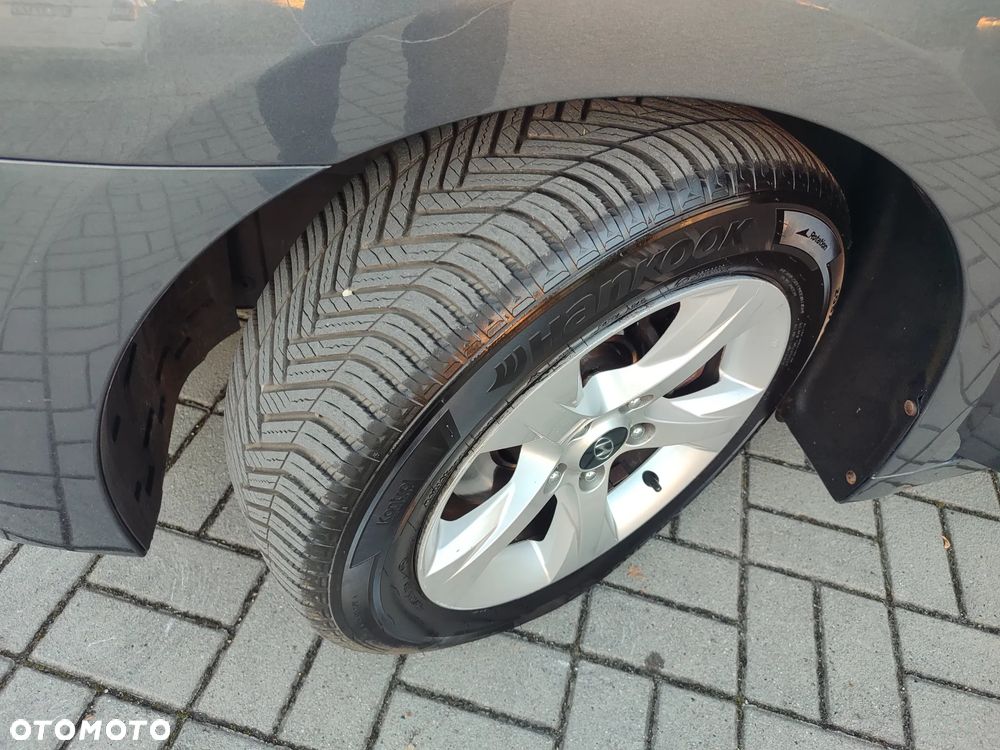 Hyundai i40 1.6 GDI Comfort + - 28