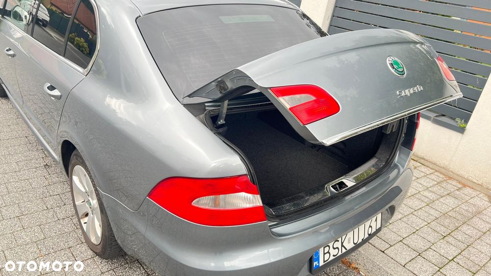 Skoda Superb 1.8 TSI Ambition DSG - 14