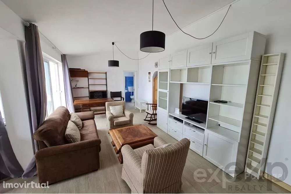 Arrenda-se Grande Moradia T3 com Jardim, Próxima à Praia da Fábrica - Grande imagem: 5/34