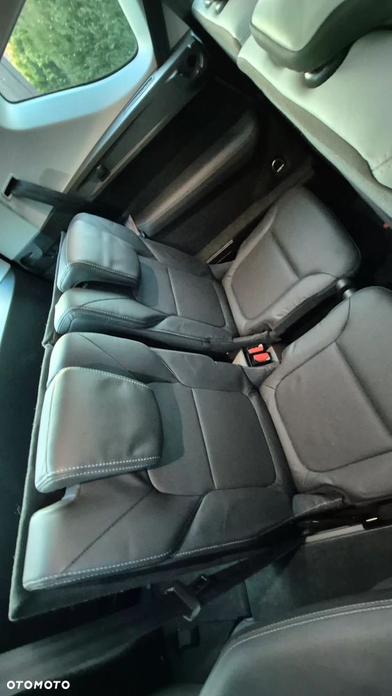 Renault Espace 1.6 dCi Energy Initiale Paris EDC 7os - 28