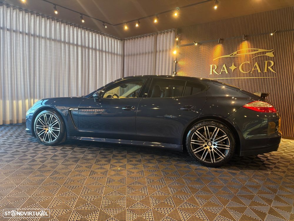 Porsche Panamera Platinum Edition - 4