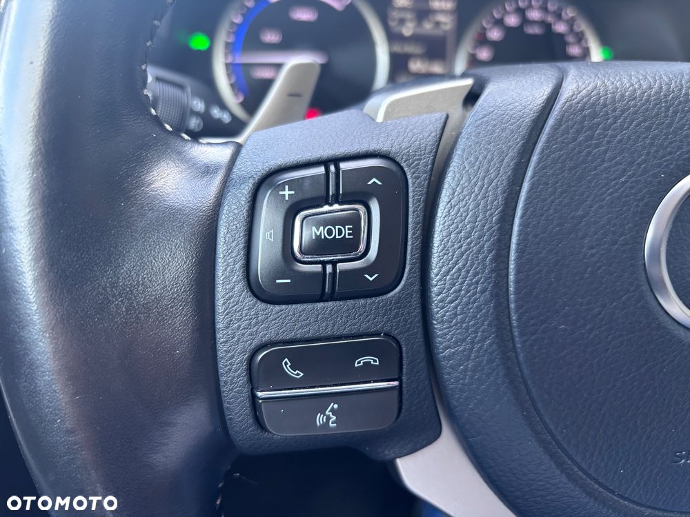 Lexus NX 300h F Impression AWD - 29