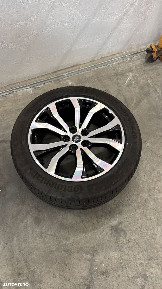 Vand 2 anvelope Continental foarte bune 255/50/20 - 2