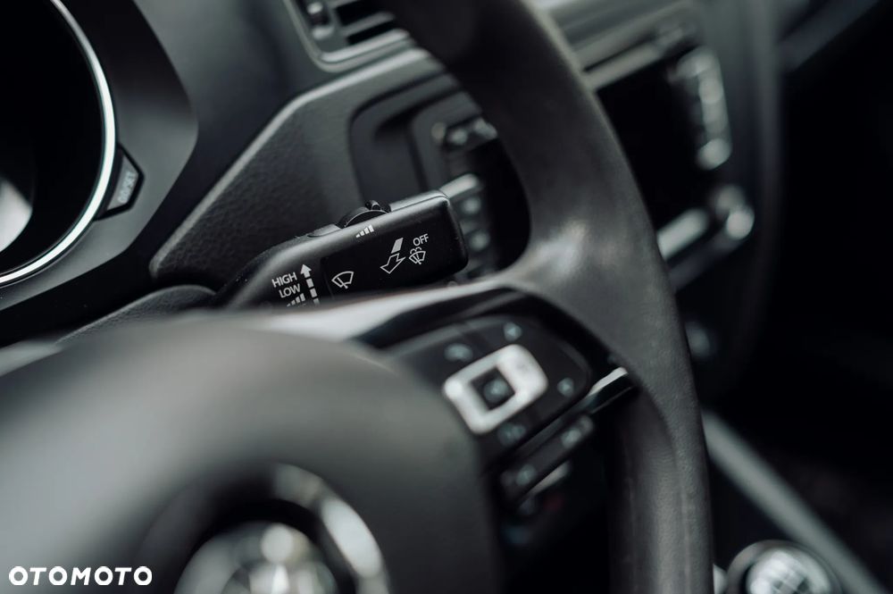 Volkswagen Jetta - 17