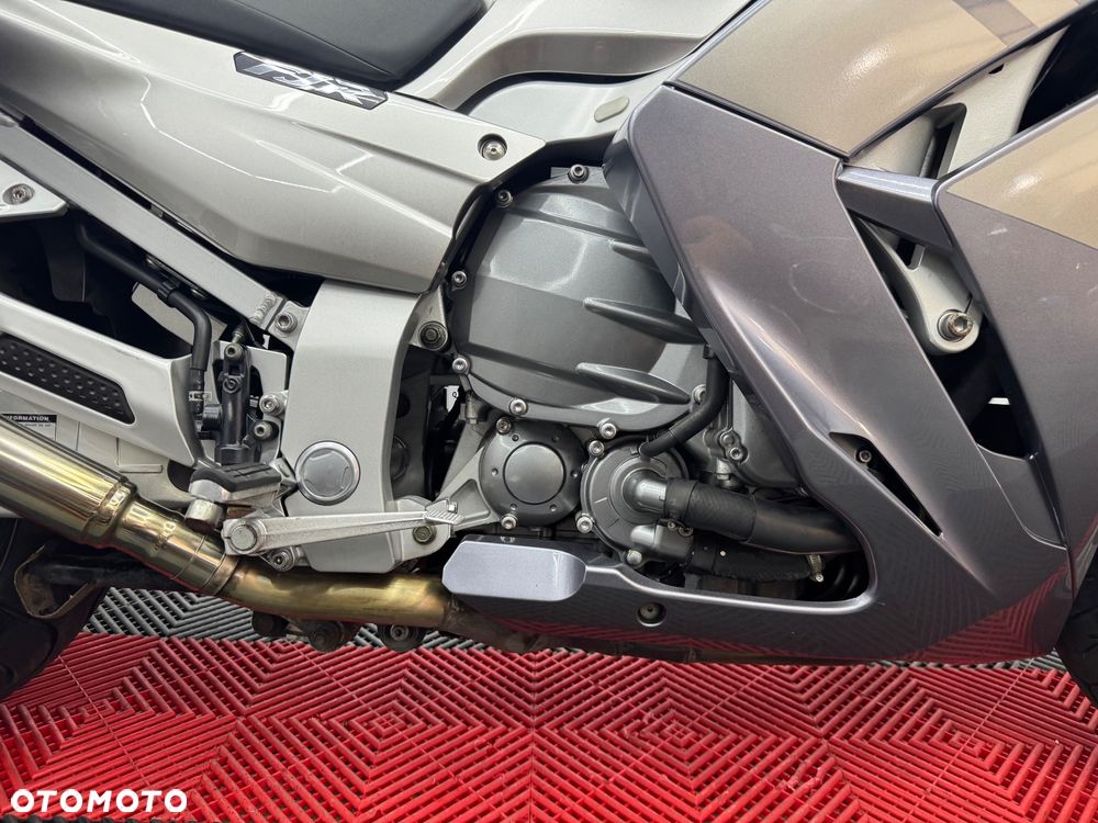 Yamaha FJR - 39