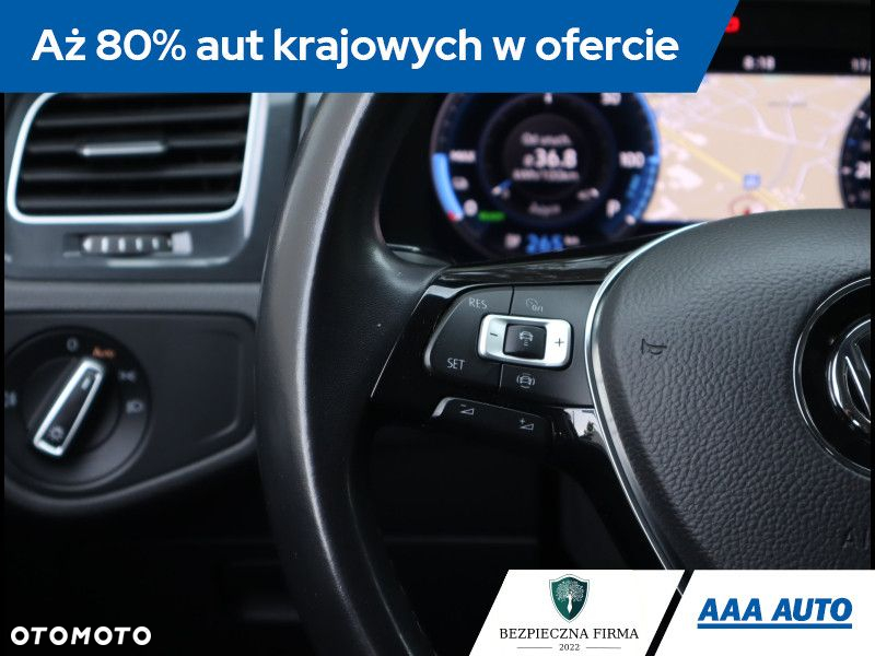 Volkswagen Golf - 21