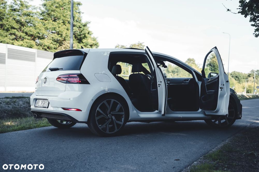 Volkswagen Golf - 18
