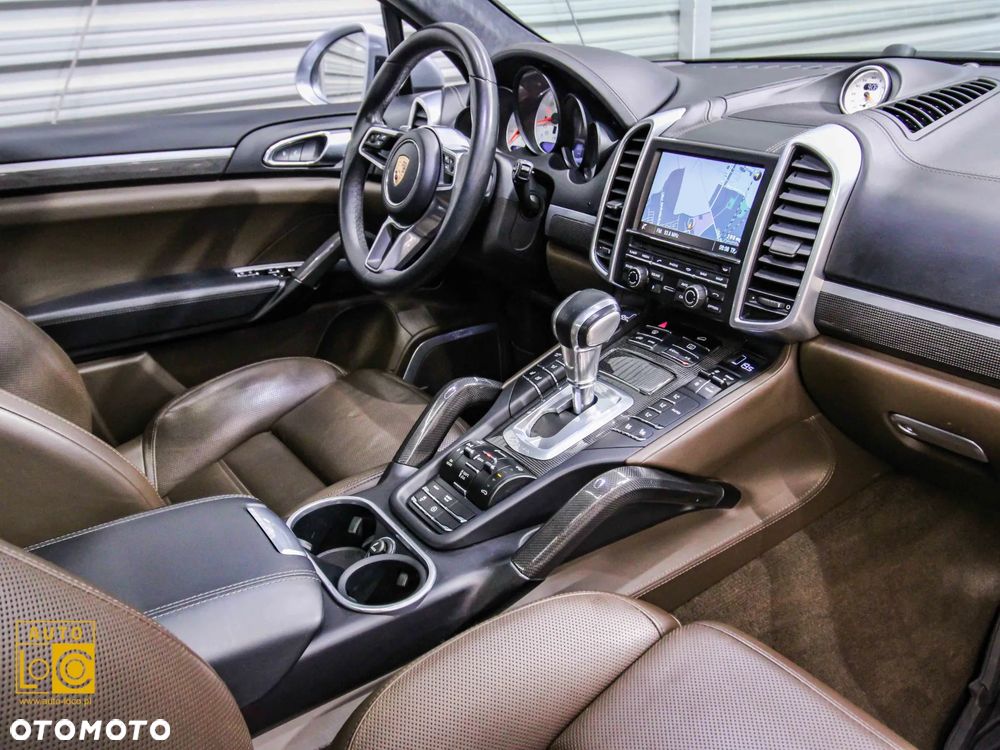 Porsche Cayenne S Diesel Platinum Edition - 17