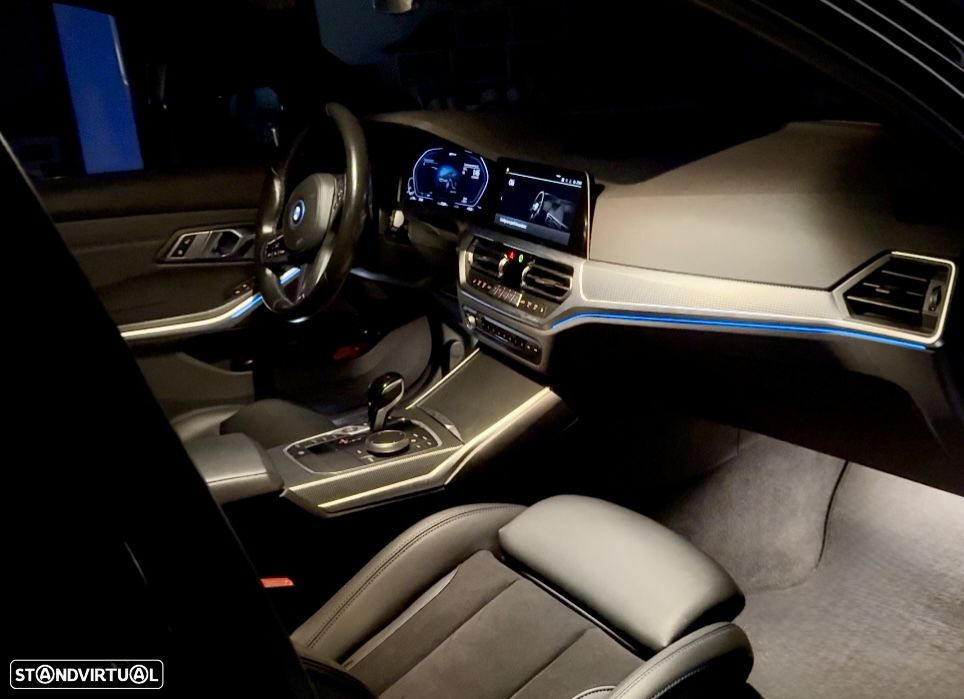 BMW 320 e Pack Desportivo M Auto - 27