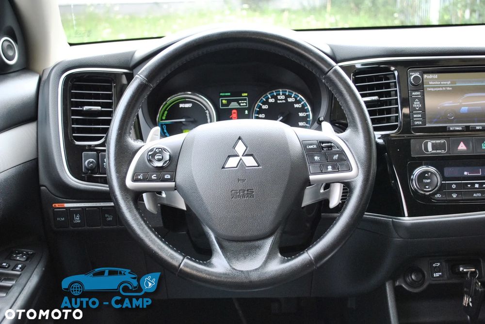 Mitsubishi Outlander Instyle NAVI + - 14