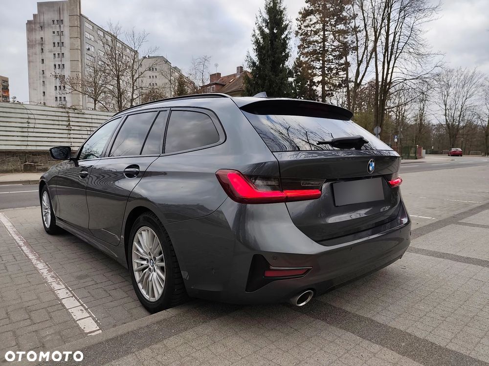 BMW Seria 3 320d Sport Line Shadow sport - 13