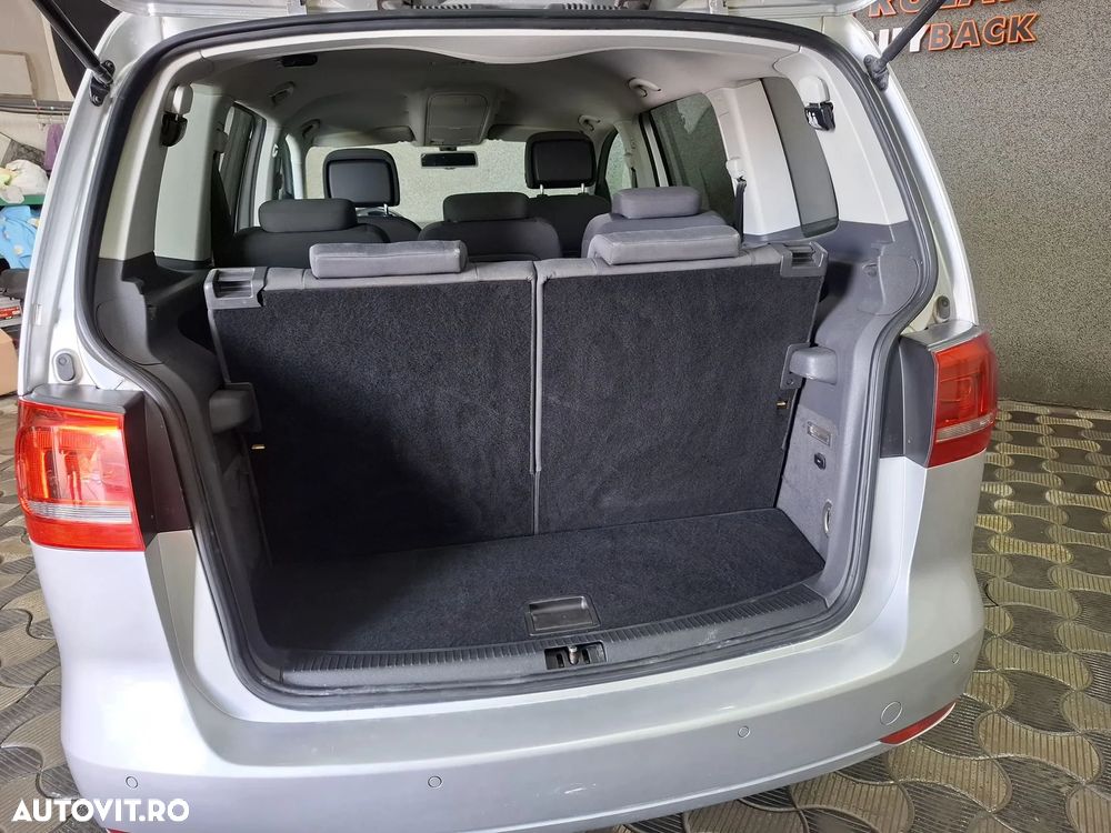 Volkswagen Touran 1.6 TDI BlueMotion Technology Highline - 12