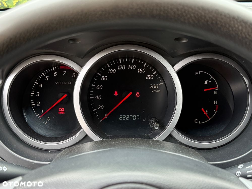 Suzuki Grand Vitara 2.0 Club - 16